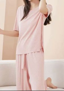 (Category: ) located in . Submitted by shopwithraeeeeee (Listing ID 1461224309, Image 1). Description: .