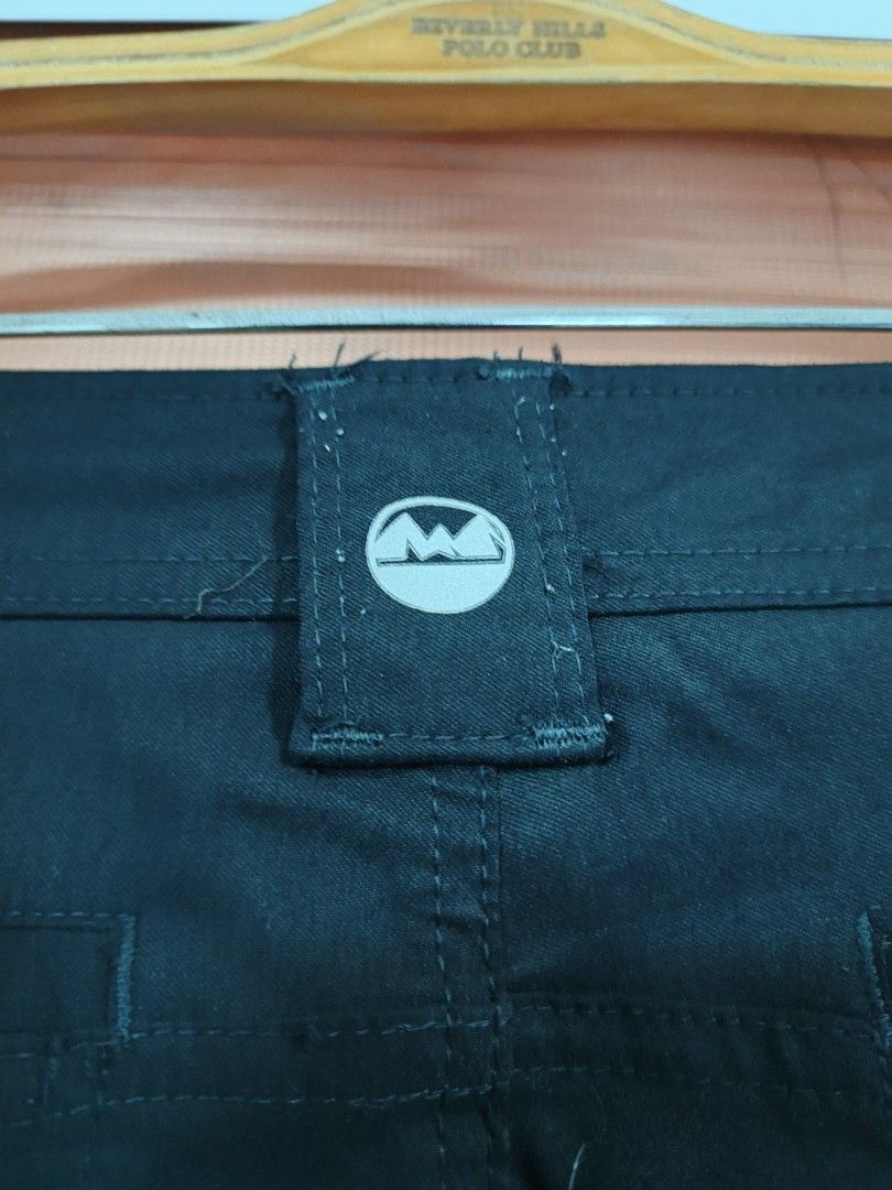 Wrangler Nylon Outdoor Pants (Category: Jeans) located in Cabuyao City. Submitted by dthrifts (Listing ID 1461281889, Image 2). Description: 34-36 W 36 L Authentic Quick Dry / Stretchable Brand New Condition.