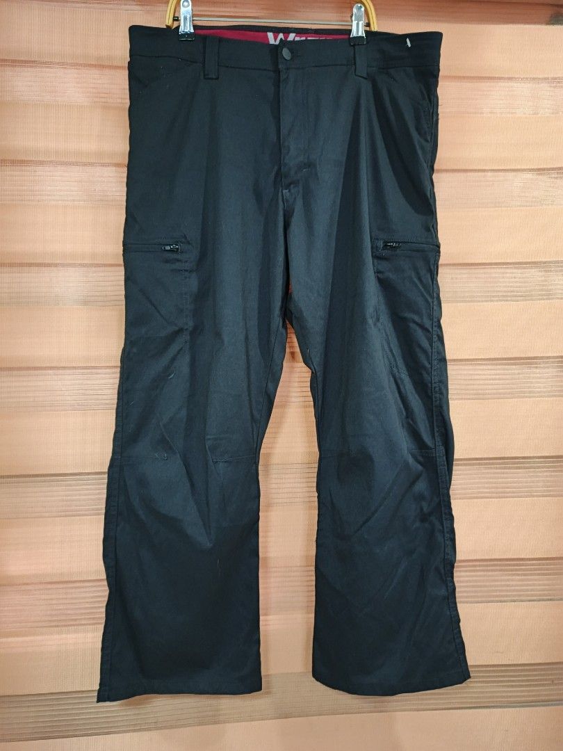 Wrangler Nylon Outdoor Pants (Category: Jeans) located in Cabuyao City. Submitted by dthrifts (Listing ID 1461281889, Image 3). Description: 34-36 W 36 L Authentic Quick Dry / Stretchable Brand New Condition.