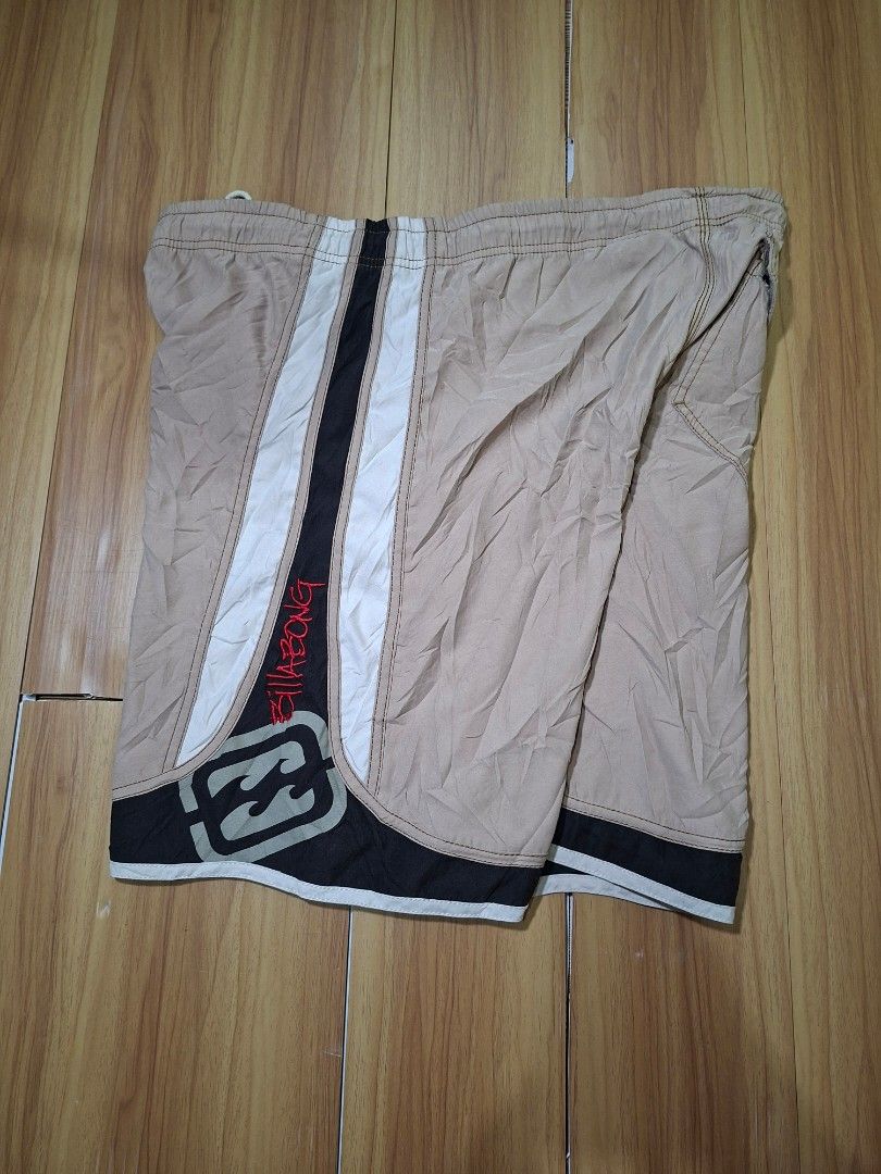 Y2K Billabong board short (Category: Shorts) located in Dipolog. Submitted by elcatips420 (Listing ID 1461280396, Image 1). Description: vintage billabong board short see the pic for the details BEST OFFER WIN still negotiable sa sure buyer UNLI VOUCH/VC LOCATION MINDANAO DIPOLOG CITY.