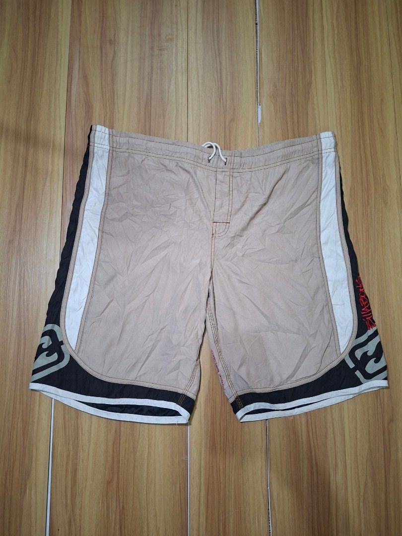 Y2K Billabong board short (Category: Shorts) located in Dipolog. Submitted by elcatips420 (Listing ID 1461280396, Image 2). Description: vintage billabong board short see the pic for the details BEST OFFER WIN still negotiable sa sure buyer UNLI VOUCH/VC LOCATION MINDANAO DIPOLOG CITY.