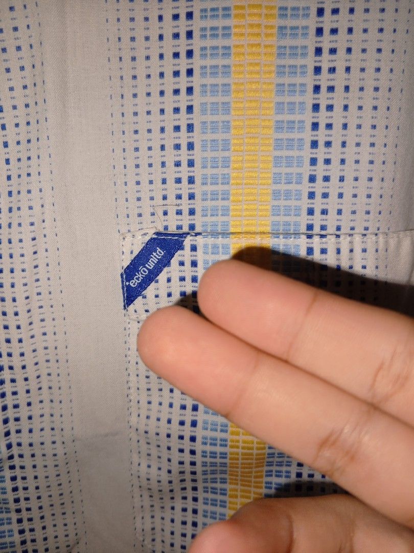 Y2K Ecko Unltd Button Up Polo Shirt (Category: Tshirts & Polo Shirts ) located in Marilao. Submitted by mosdefwji (Listing ID 1461167581, Image 3). Description: Vintage Ecko Unltd Button Up Polo AOP Design Brand New/Prestine Condition • Actual Measurements: Width: 25.5 inches ( pit to pit ) Length: 32-33 inches Honest Issue: None Location: Marilao Bulacan MOD: J&T Express Or Lalamove ( I can ship nationwide wide ) MOP: Gcash Only Strictly NO COD.