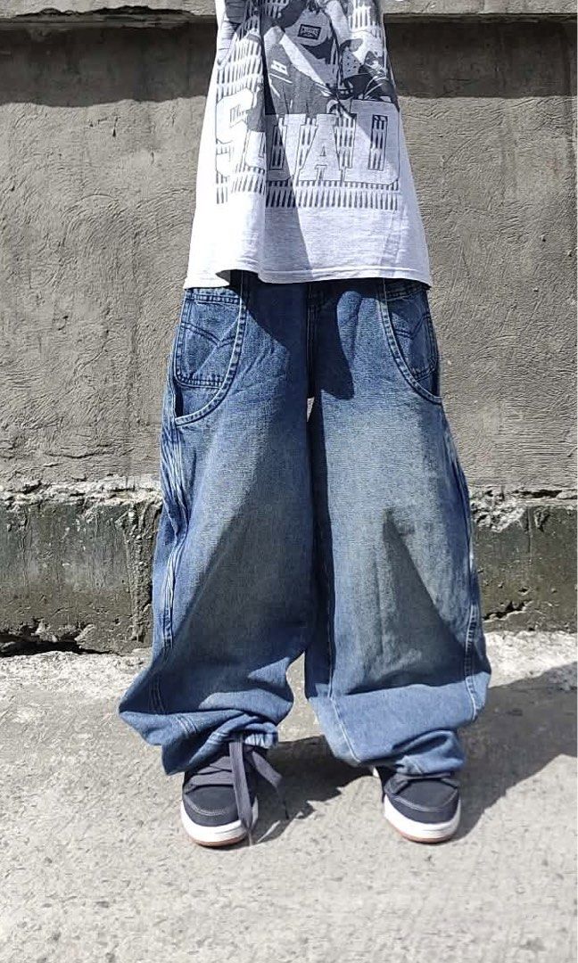 Y2k fits BAGGY/BARREL PANTS (Category: Jeans) located in Imus. Submitted by chararatzx. (Listing ID 1461192668, Image 3). Description: EXCELLENT CONDITION -THICK -HARD -HEAVY W26 L40 THIGH13 LEG11.