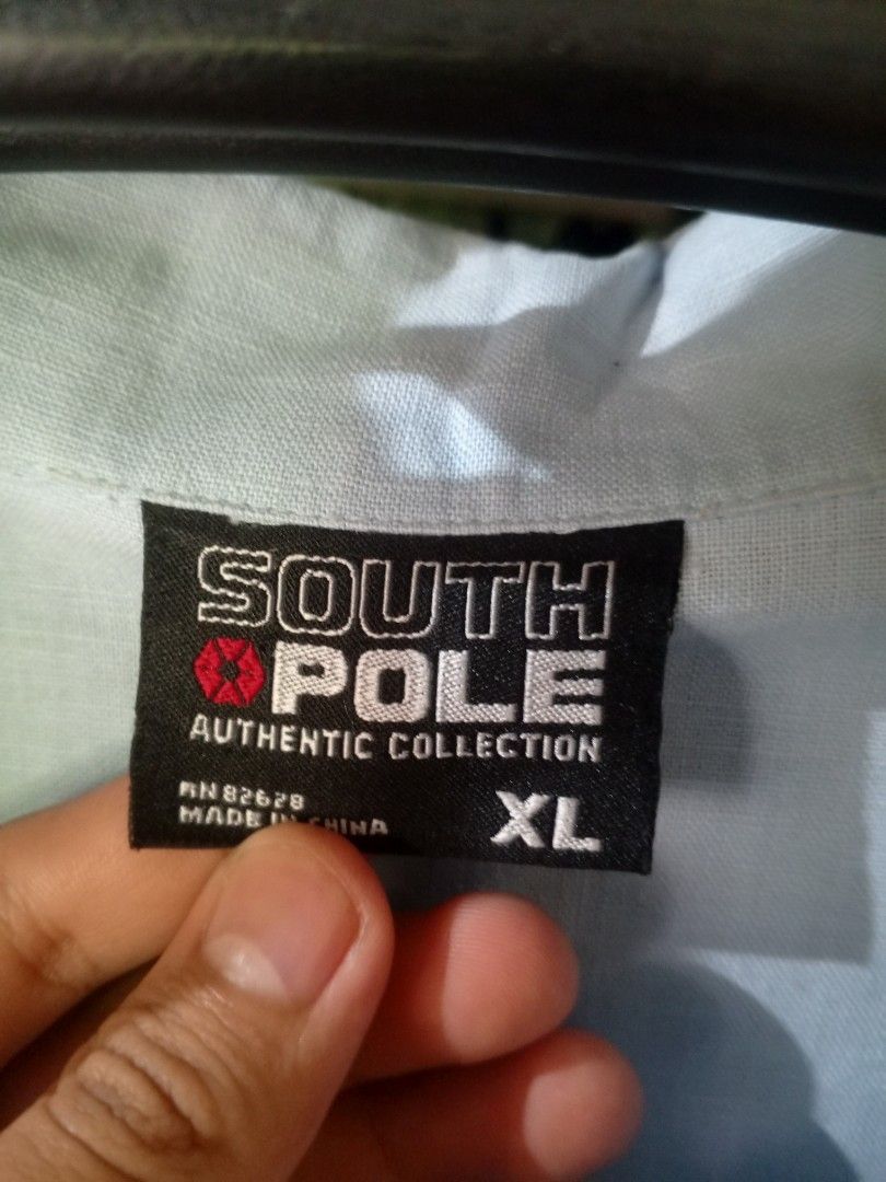 Y2K Southpole Polo Shirt (Category: Tshirts & Polo Shirts ) located in Marilao. Submitted by mosdefwji (Listing ID 1461181740, Image 3). Description: Vintage Southpole Polo Shirt Lightly Used/Fair Condition Needs wash only • Actual Measurements: Width: 27inches ( pit to pit ) Length: 31 inches Honest Issue: washable stain Location: Marilao Bulacan MOD: J&T Express Or Lalamove ( I can ship nationwide wide ) MOP: Gcash Only Strictly NO COD.