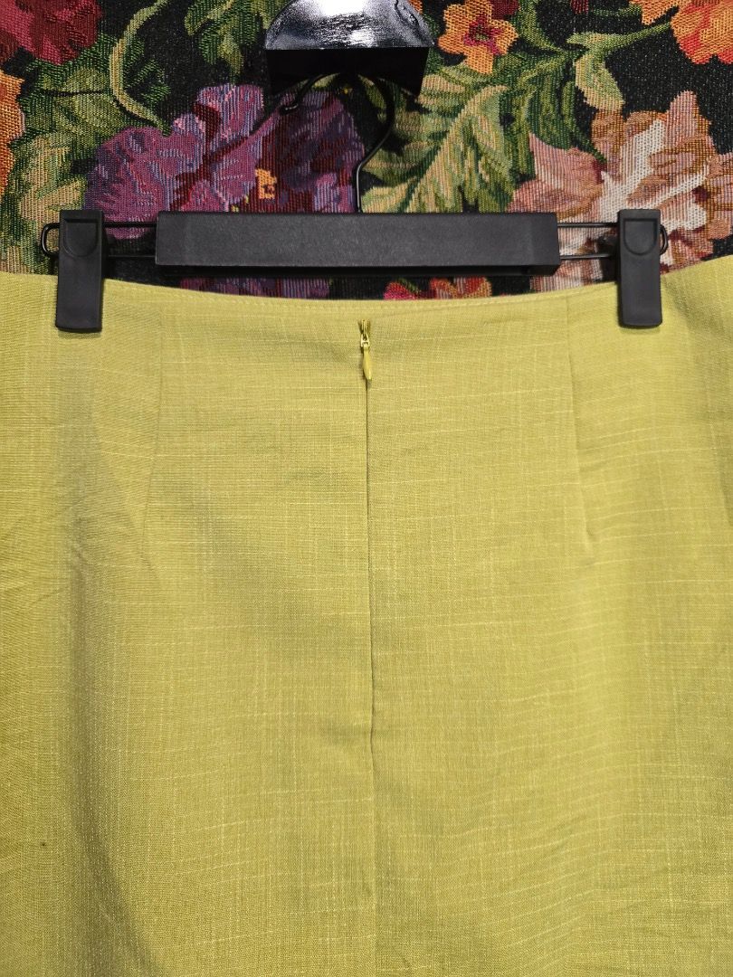 Yellow Mini Skirt with White Trim Pockets (Category: Skirts) located in Paranaque City. Submitted by titaartestudio (Listing ID 1461245196, Image 3). Description: - Adorable yellow mini skirt - Features two front pockets with white trim .
