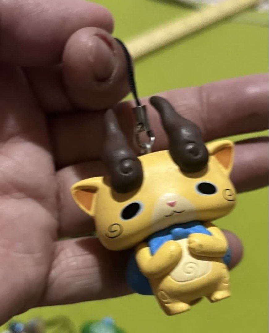 Yokai yellow bag charm (set#5) (Category: Character Goods) located in Paranaque City. Submitted by bonsaiart (Listing ID 1461319873, Image 1). Description: Pre owned Good condition 190+sf Payment via GCASH or paymaya No to meetup No to cop / cod Shipping via j&t only No breaking of set or bundle.