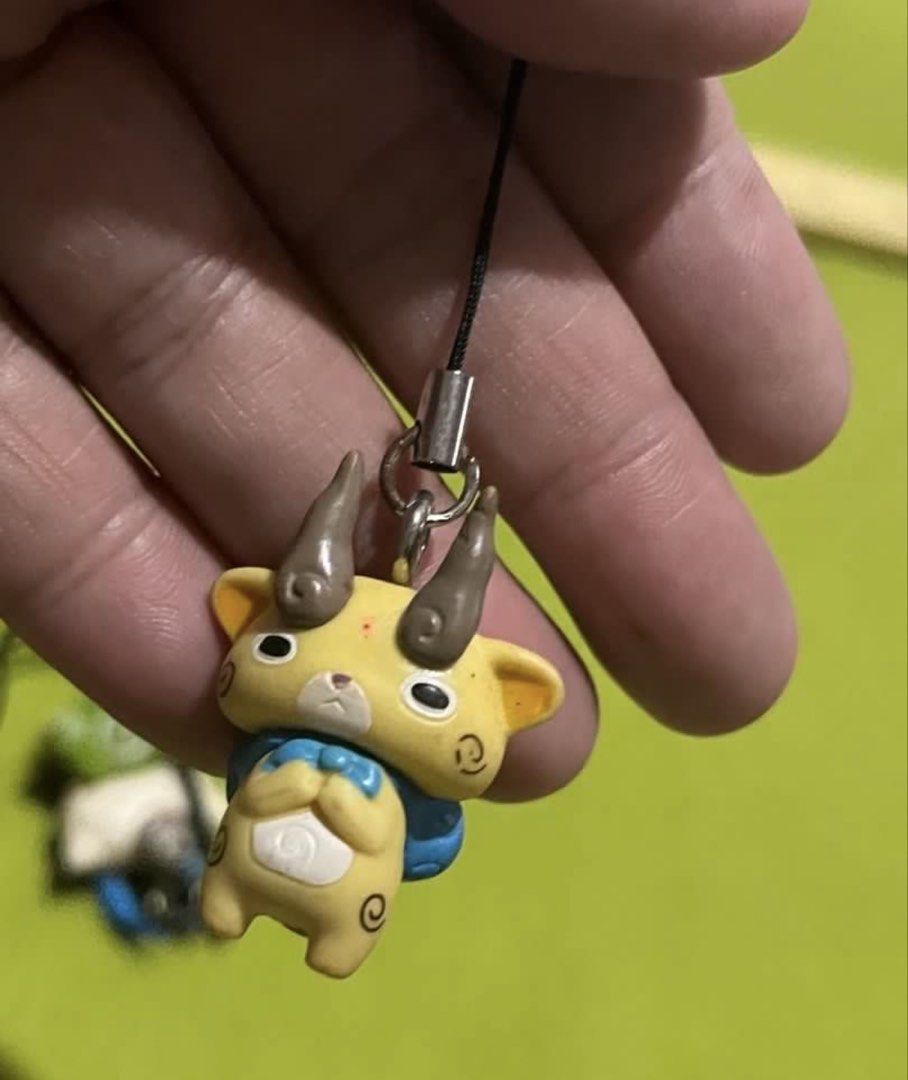 Yokai yellow bag charm (set#5) (Category: Character Goods) located in Paranaque City. Submitted by bonsaiart (Listing ID 1461319873, Image 2). Description: Pre owned Good condition 190+sf Payment via GCASH or paymaya No to meetup No to cop / cod Shipping via j&t only No breaking of set or bundle.