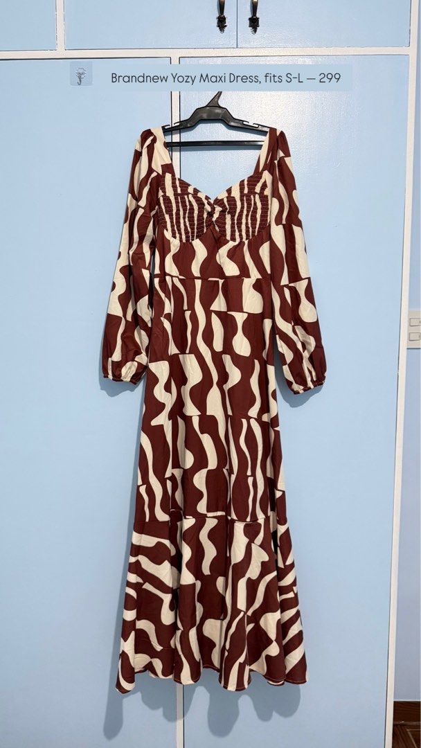 Yozy Maxi Dress (Category: Dresses) located in Las Pinas. Submitted by mitch_24 (Listing ID 1461162950, Image 1). Description: Fits S-L.