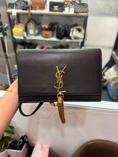 (Category: ) located in . Submitted by whatsaleswhatsaleswhatsales (Listing ID 1461229892, Image 1). Description: .