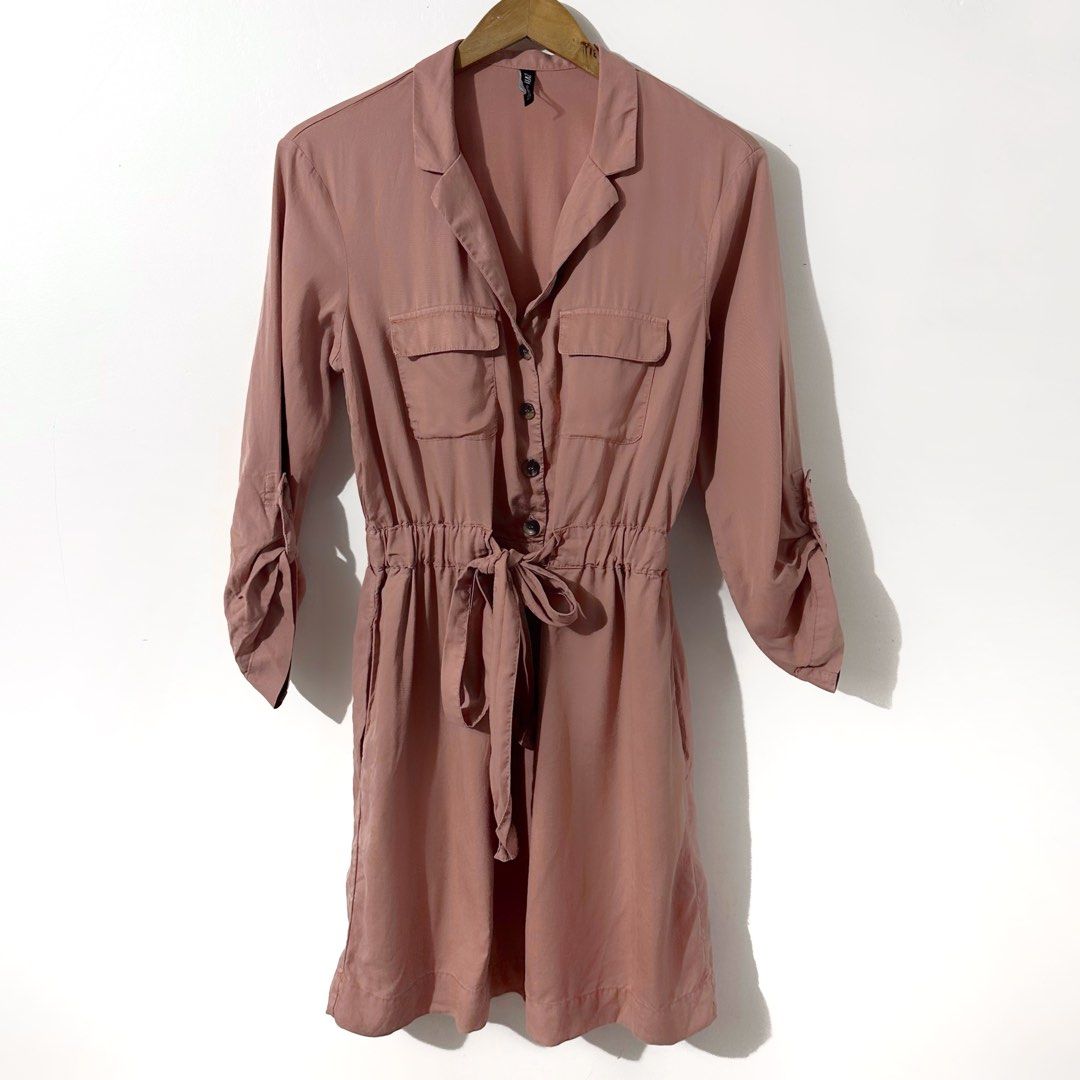 Zara Buttondown Dress (Category: Dresses) located in Taguig. Submitted by intransitforyou (Listing ID 1461305590, Image 1). Description: .