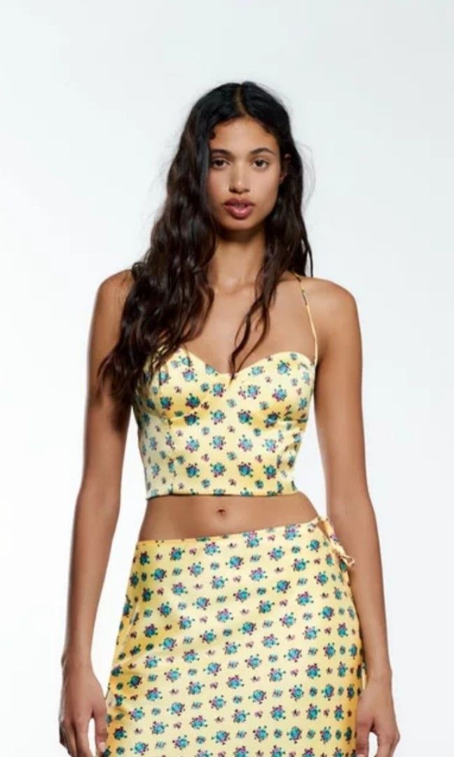 Zara corset style crop top S (Category: Others Tops) located in Subic. Submitted by petitecorner22 (Listing ID 1461148564, Image 2). Description: unused some snitches.