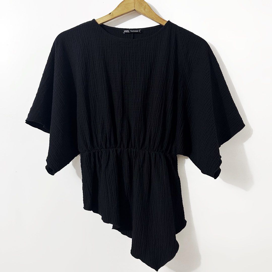 Zara Frilled Blouse (Category: Blouses) located in Taguig. Submitted by intransitforyou (Listing ID 1461285563, Image 1). Description: .