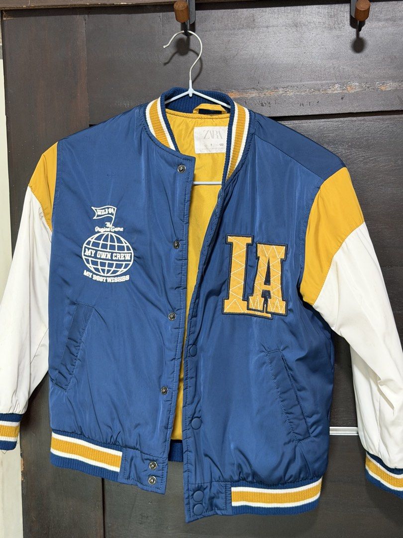 Zara Kids Jacket Size 7 (Category: Babies & Kids Fashion) located in Pasig City. Submitted by 2twice_loved (Listing ID 1461124302, Image 1). Description: .
