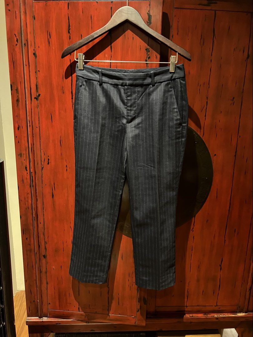 Zara Pants (Category: Other Bottoms) located in Quezon City. Submitted by inthefrow (Listing ID 1461235564, Image 1). Description: - Preloved - Classic navy blue with pin stripes - Slim fit - Versatile • Best price already .