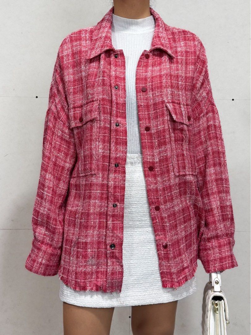 ZARA Pink Plaid Tweed Overshirt Jacket (Category: Coats, Jackets and Outerwear) located in Cabanatuan. Submitted by alysanne0910 (Listing ID 1461123093, Image 2). Description: - Zara pink plaid tweed overshirt jacket - Button-up front - Two chest pockets - Perfect for layering - Made in Morocco - Size XL.