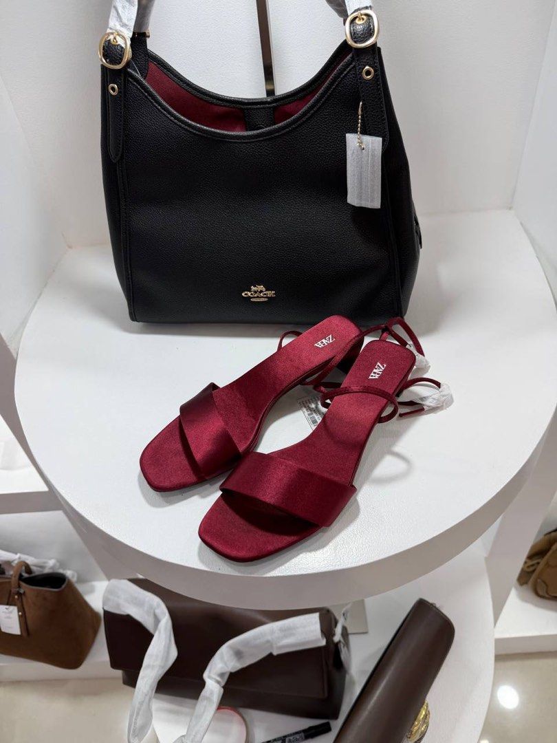 Zara Sandals (Category: Sandals) located in Binan City. Submitted by pinkykeenshop (Listing ID 1461217844, Image 1). Description: .