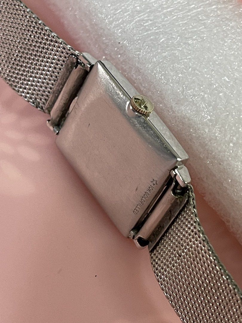 古董浪琴鑽石10k Filled 完裝鋼錶 （分類：文具及工藝 - 畫作及印刷品）位於 Hong Kong。 由 martin_177 提交（商品編號 1461417732，圖片 2）。簡介： 約6 0 －70年代古董包白金錶！可先到店看實物更靚！貴重物品！只限到店面交！店址：深水埗、深之都商場一樓177號舖！每日下午4點半⋯⋯ 6半！到前先約免誤時！有誠意可互就！。