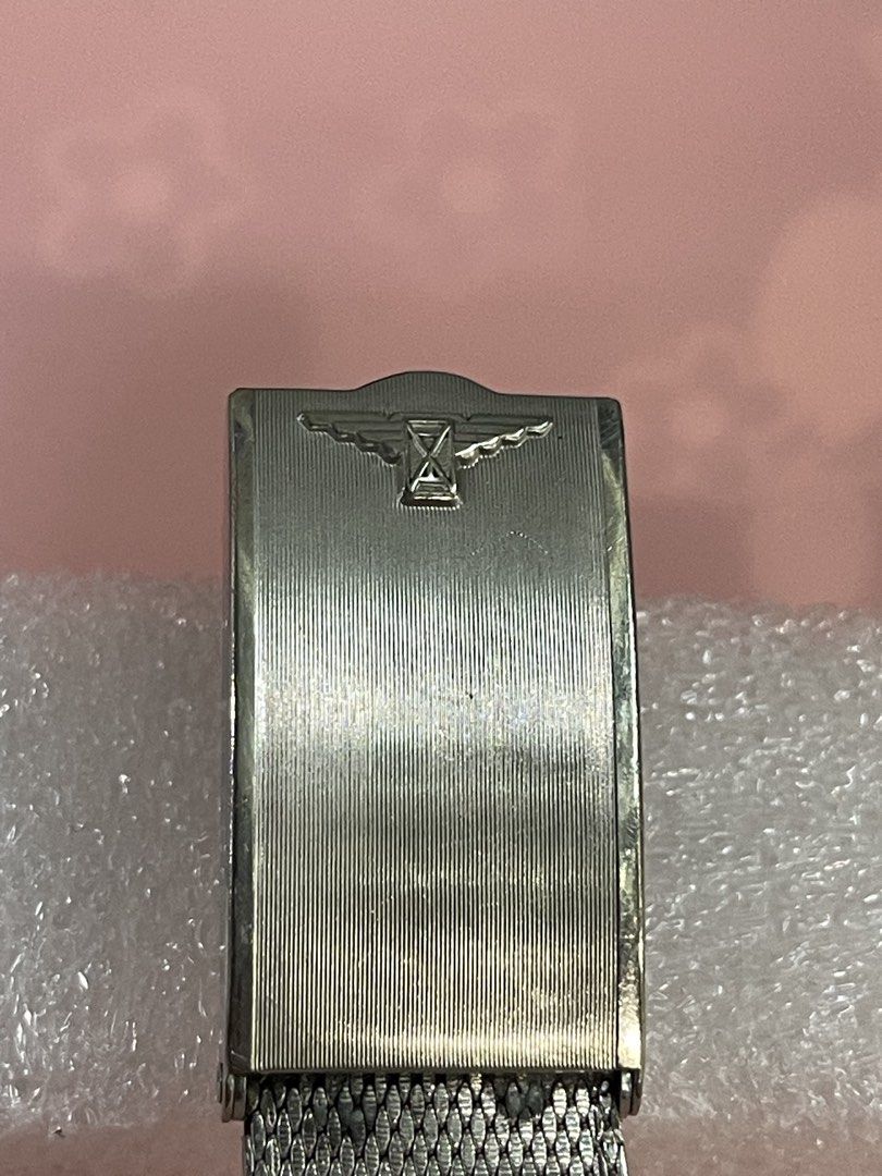 古董浪琴鑽石10k Filled 完裝鋼錶 （分類：文具及工藝 - 畫作及印刷品）位於 Hong Kong。 由 martin_177 提交（商品編號 1461417732，圖片 3）。簡介： 約6 0 －70年代古董包白金錶！可先到店看實物更靚！貴重物品！只限到店面交！店址：深水埗、深之都商場一樓177號舖！每日下午4點半⋯⋯ 6半！到前先約免誤時！有誠意可互就！。