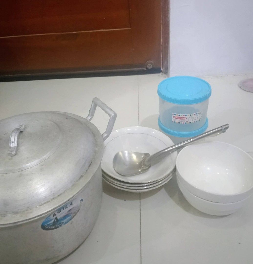 10-Piece Kitchenware & Dining Bundle (Preloved) (Category: Cookware & Accessories) located in Pateros City. Submitted by foryoufindsph (Listing ID 1461343680, Image 2). Description: 10-Piece Kitchenware & Dining Bundle (Preloved) ​Includes (10 pcs total): 1x Agila Aluminum Cooking Pot with Lid, 4x Shallow Bowls, 2x Deep Bowls, 1x Metal Ladle, 2x Plastic Food Storage Containers. ​Condition: Preloved, ready to use with no major damage. ​Total SRP V