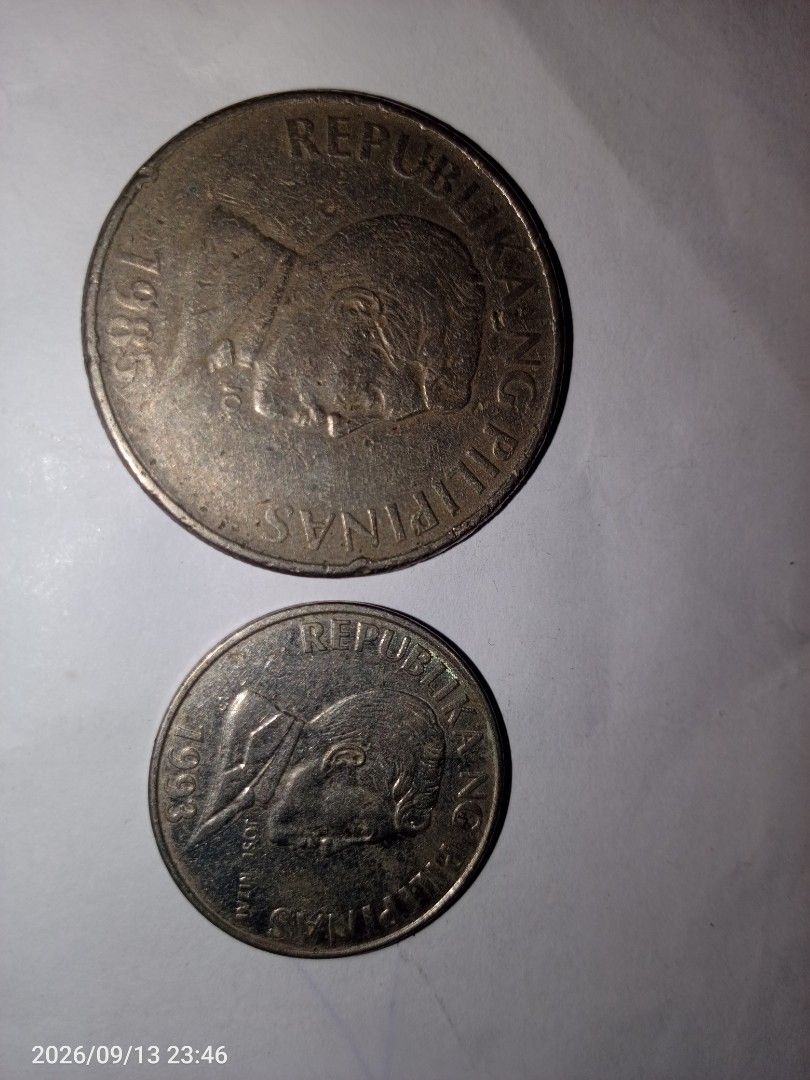 1985 / 1993 1 Piso Coin (Category: Currency) located in Davao. Submitted by banana.pancake (Listing ID 1461522759, Image 2). Description: Both for 100.