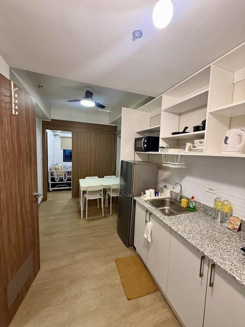 1 Bedroom Corner Unit beside SM Bicutan (Category: Apartments & Condos) located in Paranaque City. Submitted by pasyalan810 (Listing ID 1461365215, Image 2). Description: FOR RENT (Short term or Long term lease) SPRING RESIDENCES PARAÑAQUE Fully furnished 1 bedroom corner unit Tower 3 Family Suite A (with balcony) 11th floor 30.46 sqm Makati Skyline / City view For short term lease Php 2,000 a night (Minimum of 3 days, 2 nights) Maximum of 4 pers