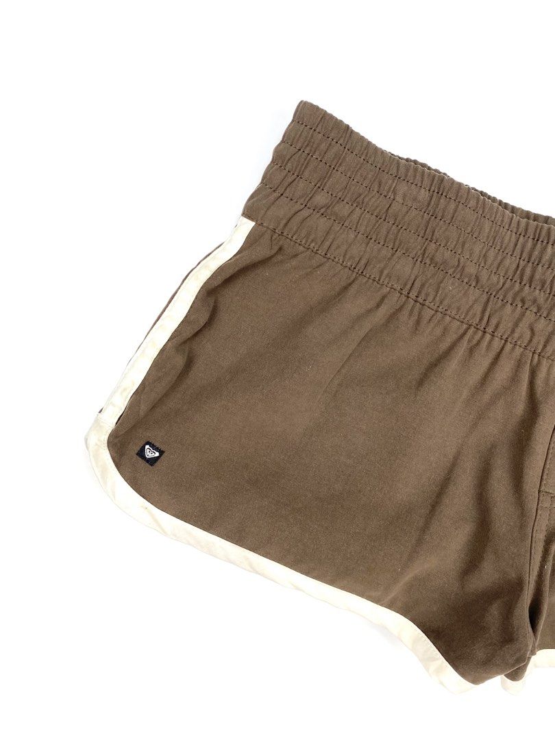 2000’s Roxy Dolphin Shorts (Category: Shorts) located in Angeles City. Submitted by fruits.ph (Listing ID 1461519673, Image 3). Description: Measurements Waist: 15” and above( Garterized Waist) Hips: 18” Length: 9” Leg Opening: 12” Size on Tag: Ladies 12 (L) Best Fit: 30-31” waist (L-Semi L) *Flat lay measurements* Mannequin Size: (Waist:31 Hips:33) Color Rate: 10/10 Flaws: Stains on white lining (see photos attached) Material: Polyester/Non Stre