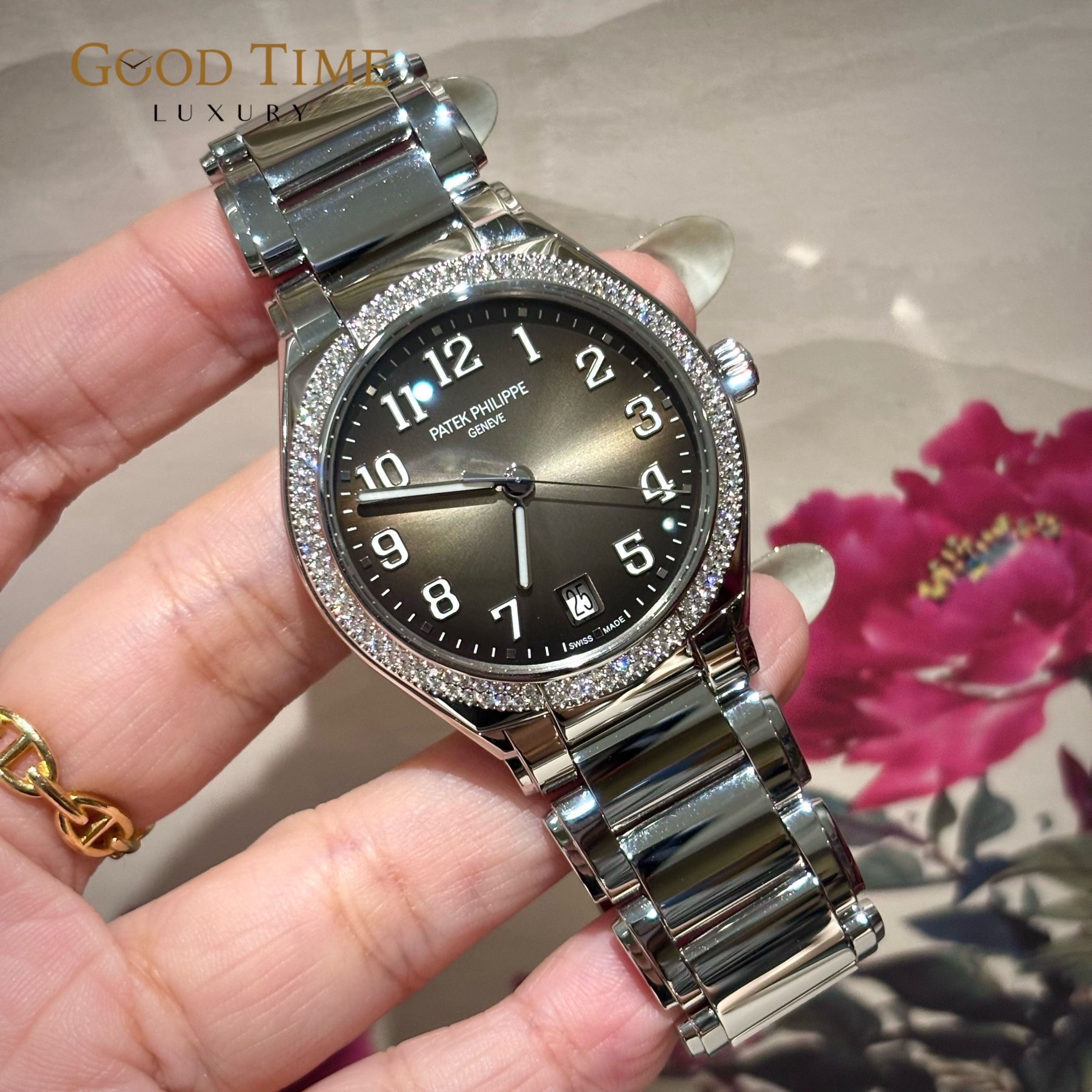 2026 JULY BNIB Patek Philippe 7300/1200A-010 7300/1200A 7300 TWENTY~4 AUTOMATIC Grey Sunburst Dial 36mm (Category: Watches) located in Singapore. Submitted by goodtimeluxury (Listing ID 1461382888, Image 3). Description: Brand: Patek Philippe Model: 7300/1200A-010 TWENTY~4 AUTOMATIC Grey Sunburst Dial 36mm Year: 2026 JULY Box and Papers: Yes Description: Brand New Unworn, Retails $47000 Payment mode: - Bank Transfer, Paynow, Cash - Additional 2.5