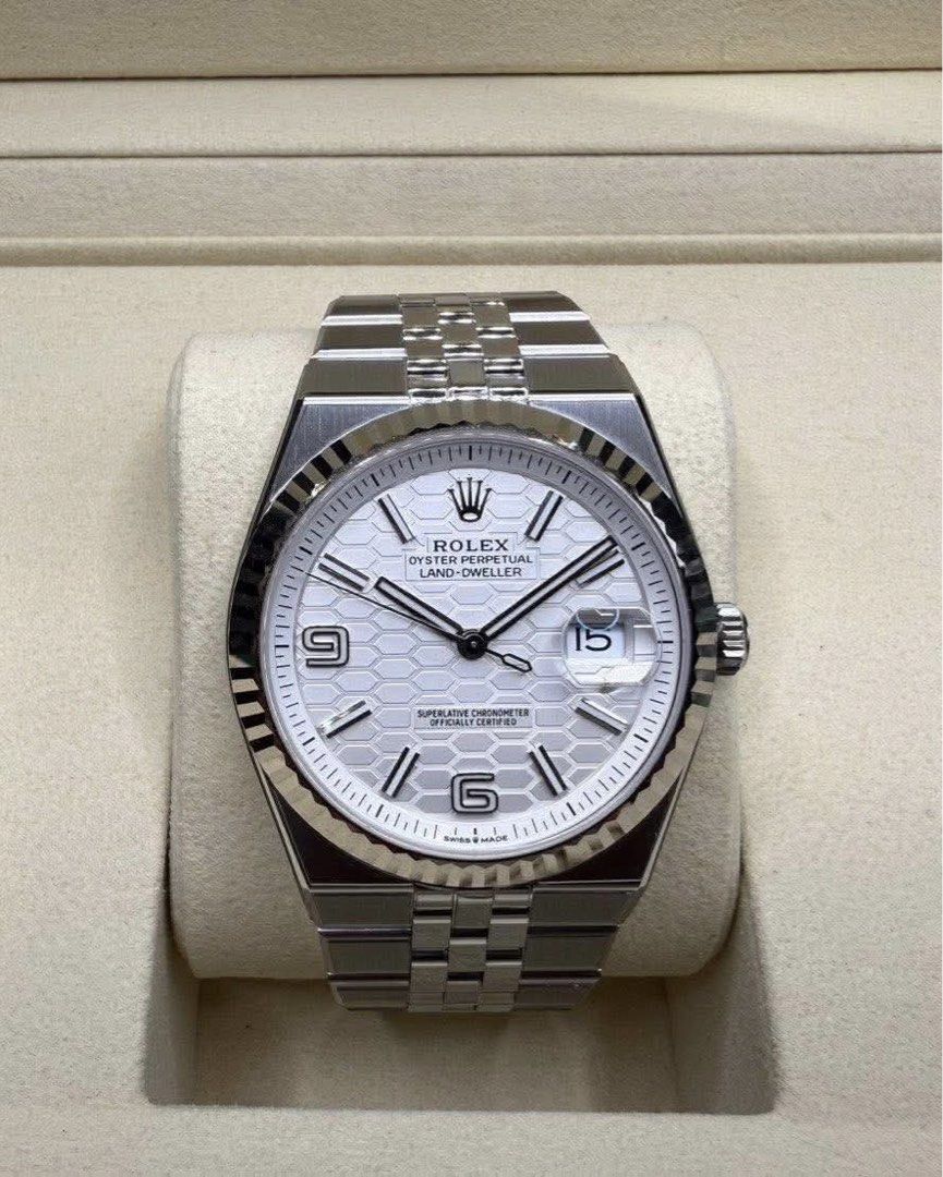 2026 Rolex Land-Dweller (Category: Luxury Watches) located in Quezon City. Submitted by justindazo (Listing ID 1461351529, Image 2). Description: Rolex Land-Dweller Reference 127334 Brand New Condition: 10/10 Case Size: 40mm Movement - Calibre 7135 Complete Set - Box, Warranty Card, Manual, Tag Year - 2026 ₱ 1,520,000 Price is Negotiable PM for Inquiries 📩 Meet-ups can be arranged 📍 Open for Authentication 🔎 Payment Method - Cash/Bank Transfer