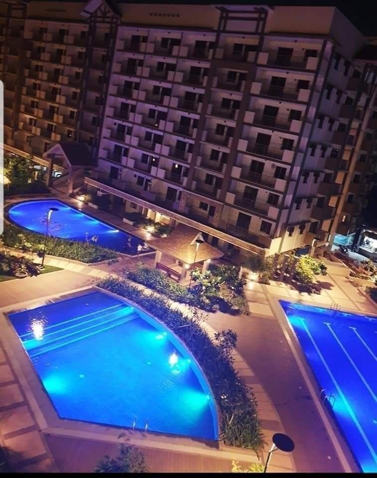2 bedroom Unit with Parking (Category: Apartments & Condos) located in Caloocan City. Submitted by cleverpenguin_d60d2f (Listing ID 1461542843, Image 3). Description: For Sale: 2-BR Unit with Parking at Alea Residences Selling Price: ₱6,000,000 (Negotiable) Property Highlights: Location: Alea Residences (15 mins to Entertainment City, Okada & MOA) Size: 68 sqm | 2 Bedrooms | 1 Bathroom | 1 Parking Space View: Rare, unblocked view Inclusions (Full