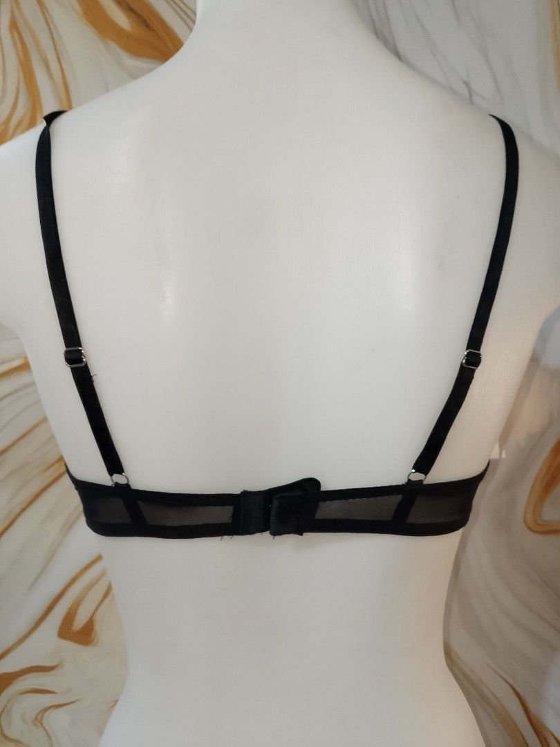 34a Primark Black Lace Push-Up Bra 34A (Category: Undergarments & Loungewear) located in Manila. Submitted by truecrystal-1407 (Listing ID 1461346152, Image 2). Description: - Brand: Primark - Style: Black Lace Push-Up Bra - Features: Adjustable straps, hook-and-eye closure - Design: Delicate lace overlay on cups, sheer mesh band - Versatile: Suitable for everyday wear or special occasions.