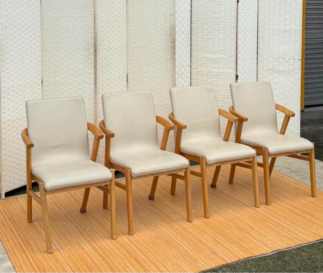 4PCS LEATHER ACCENT CHAIR OR DINING CHAIR SOLID WOOD FRAME (Category: Chairs) located in Manila. Submitted by jerichocal17856 (Listing ID 1461428985, Image 1). Description: JAPAN SURPLUS 4PCS LEATHER ACCENT CHAIR OR DINING CHAIR SOLID WOOD FRAME IN GOOD CONDITION SIZE: 18H x 20L x 19.5W inches.