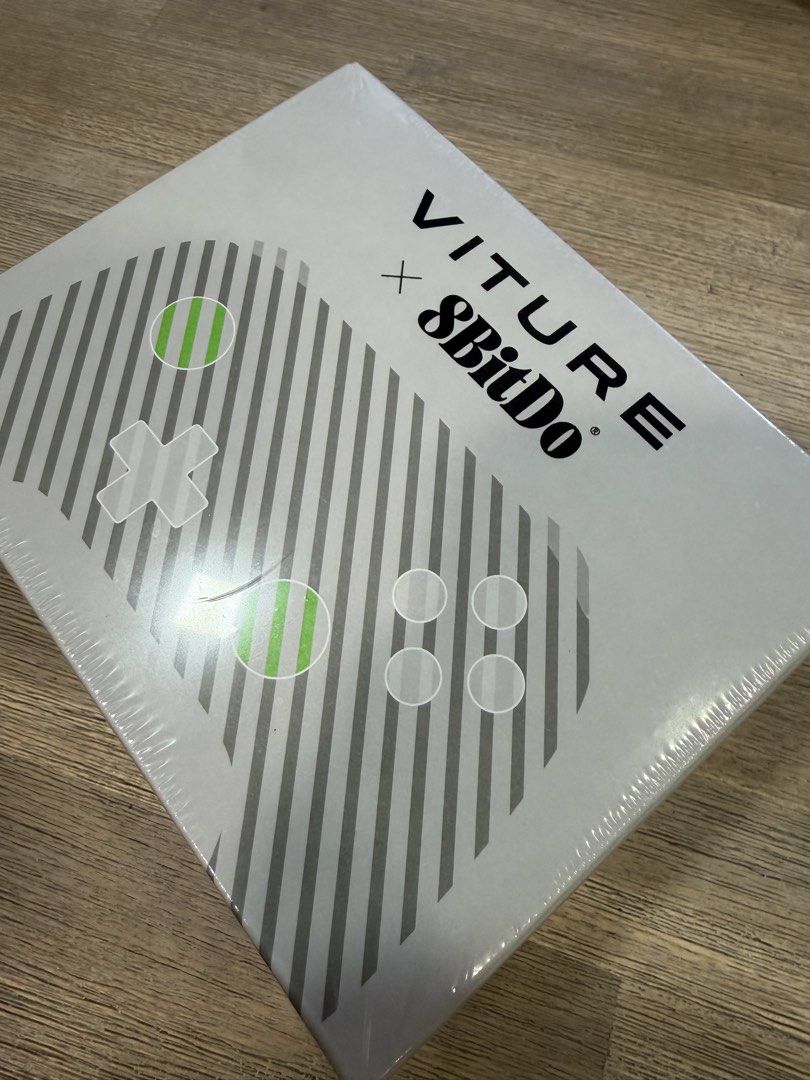 8BitDo Ultimate 2C Wireless Controller (Category: Controllers) located in Singapore. Submitted by youngearth.bf40c5 (Listing ID 1461451663, Image 1). Description: - Brand New: 8BitDo x Viture Ultimate 2C Wireless Controller - Collaboration: 8BitDo and Viture - Layout: Xbox style - Condition: Box is sealed - Use: Ideal for retro gaming or modern setups.