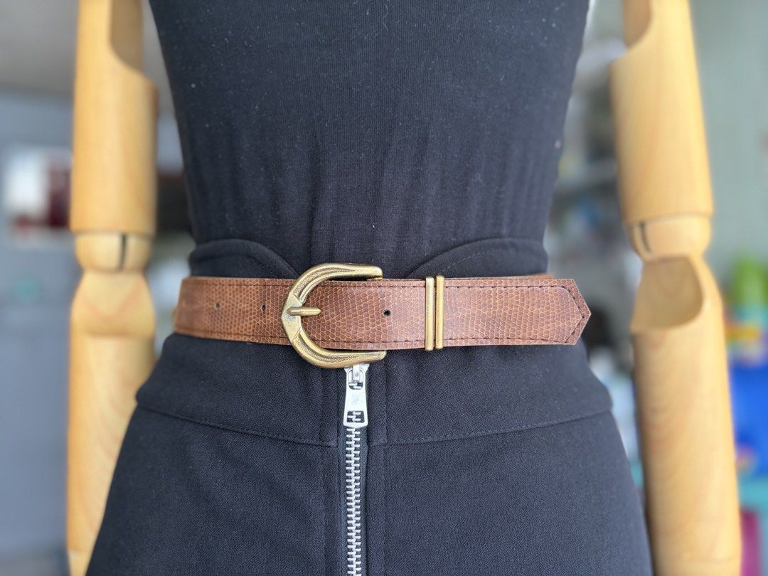 9. Brown Leather Belt 50 (Category: Belts) located in Quezon City. Submitted by wagwagan_ukay_blues (Listing ID 1461473765, Image 1). Description: From Japan In good condition ❗️please expect signs of usage Hole size - 23”-27” Width -1.1” Overall - 30”.