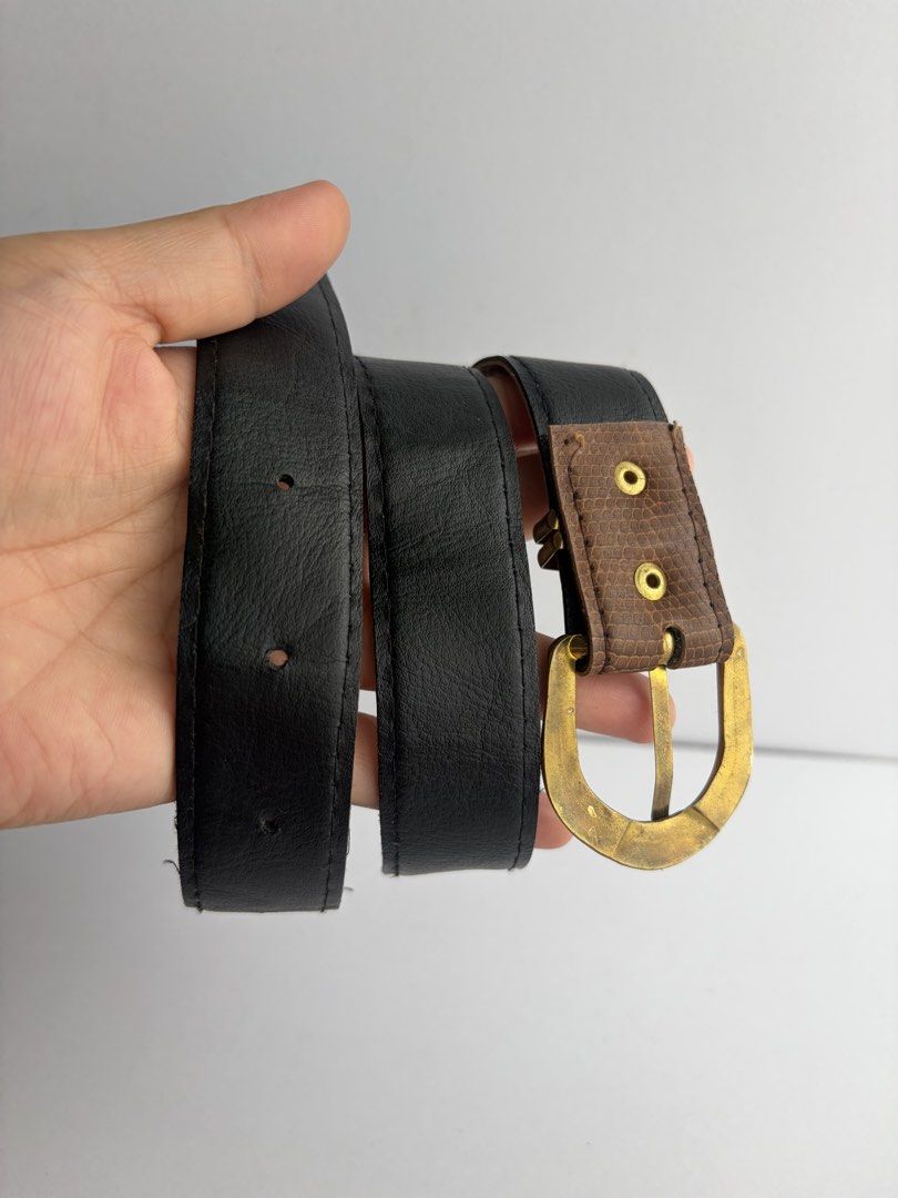 9. Brown Leather Belt 50 (Category: Belts) located in Quezon City. Submitted by wagwagan_ukay_blues (Listing ID 1461473765, Image 3). Description: From Japan In good condition ❗️please expect signs of usage Hole size - 23”-27” Width -1.1” Overall - 30”.