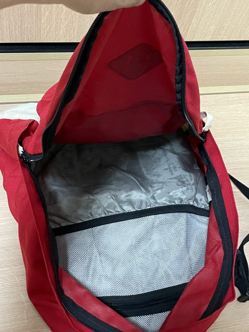 背囊 （分類：行山及露營）位於 Hong Kong。 由 wicheuk 提交（商品編號 1461522321，圖片 3）。簡介： 。