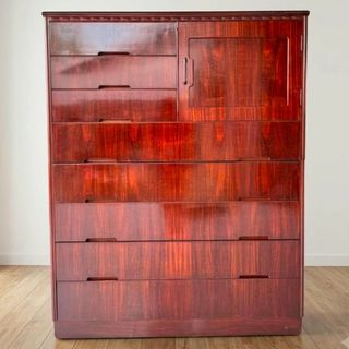 (Category: ) located in . Submitted by ilovecuratedfurnitures (Listing ID 1461490444, Image 1). Description: .