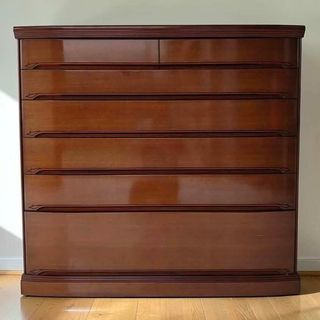 (Category: ) located in . Submitted by ilovecuratedfurnitures (Listing ID 1461492092, Image 1). Description: .