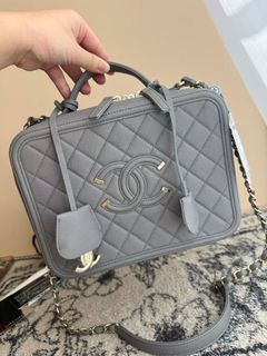 (Category: ) located in . Submitted by millen.outlet (Listing ID 1461421579, Image 1). Description: .