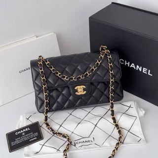 (Category: ) located in . Submitted by millen.outlet (Listing ID 1461421369, Image 1). Description: .