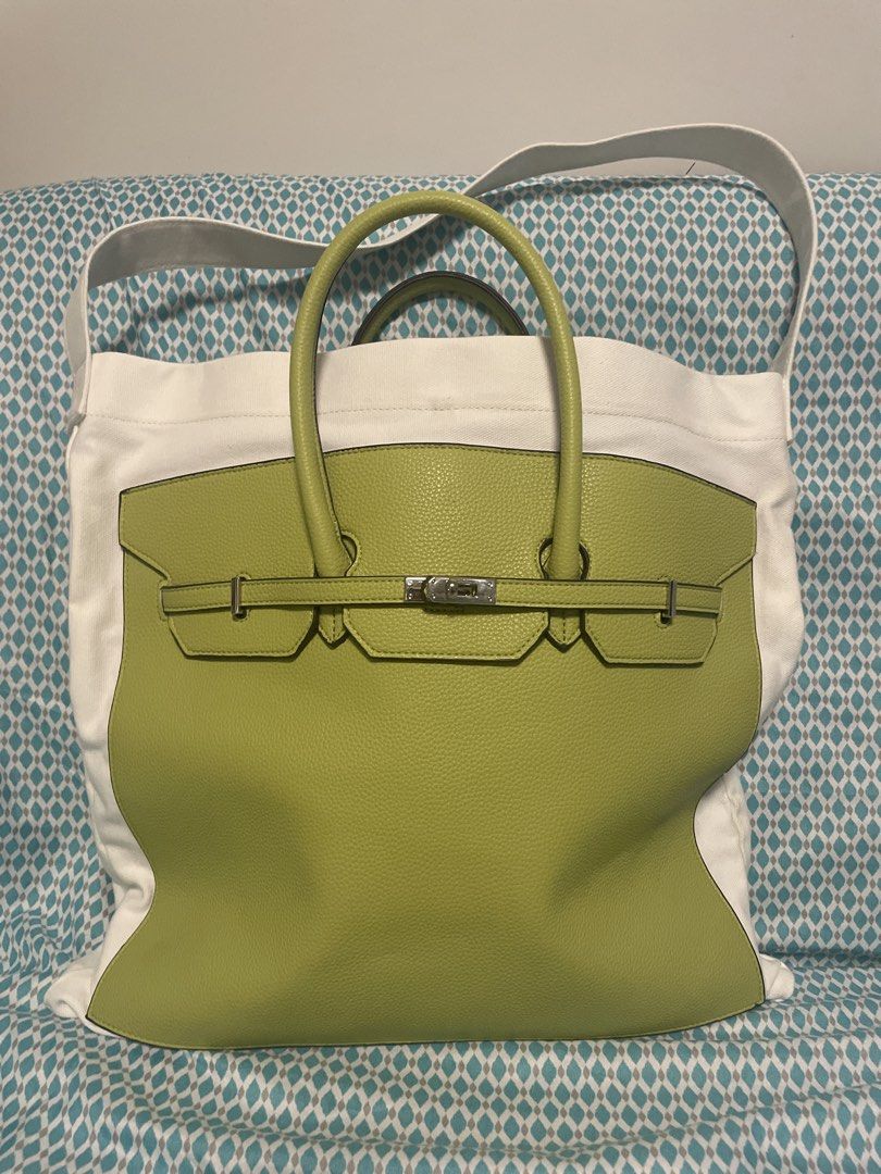 玩味 birkin蘋果綠荔枝紋tote bag （分類：手袋及銀包）位於 Hong Kong。 由 dearman86 提交（商品編號 1461417992，圖片 1）。簡介： 呢款好hit 蘋果綠色好sharp 有少少螢光綠 大容量 大size 用過一次 可荃灣/美孚/太子站交收🤍。