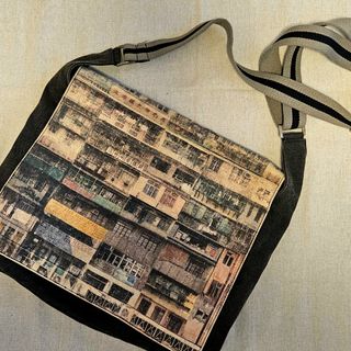 （分類：）位於 。 由 .24_show.room 提交（商品編號 1461367312，圖片 1）。簡介： 。