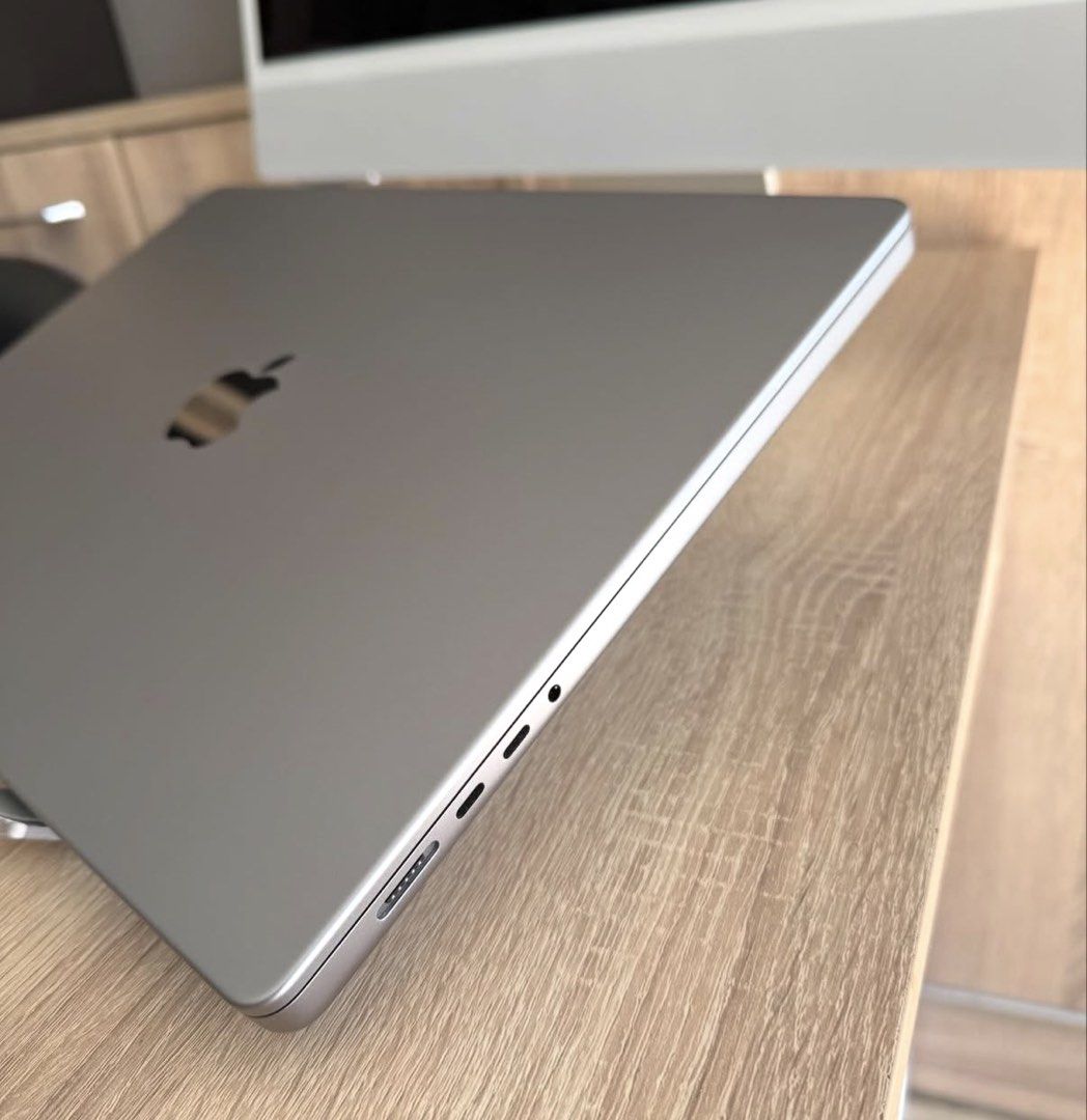 💻 MacBook Pro 16-inch — M1 Pro Chip (Category: Laptops & Notebooks) located in Cavite. Submitted by wildhawk-a09fc9 (Listing ID 1461519791, Image 1). Description: 💻 MacBook Pro 16-inch — M1 Pro Chip Selling my MacBook Pro 16-inch with M1 Pro, a powerful and reliable machine that still performs exceptionally well in 2026. 🔹 Specifications • Chip: Apple M1 Pro • Display: 16-inch Liquid Retina XDR • RAM: 16GB Unified Memory • Storage: 512GB SSD •