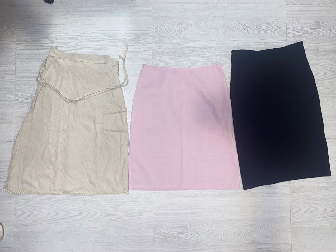 ‼️ TAKE ALL: BRANDED Skirts (Category: Skirts) located in Balanga. Submitted by jlsyngc (Listing ID 1461397167, Image 2). Description: 💋 Check my listings for the individual photos and the other details of these skirts! 🧾 Mode of Payment: 💙 GCash 💚 GoTyme 🖤 Maya 🛵 Mode of Delivery: • J&T Express • JRS Express • LBC • Lalamove.