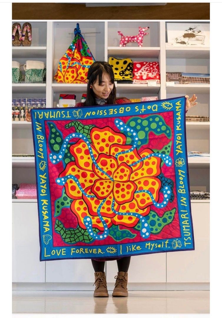 草間彌生Yayoi Kusama 風呂敷Wrapping Cloth, 興趣與生活, 文具及工藝
