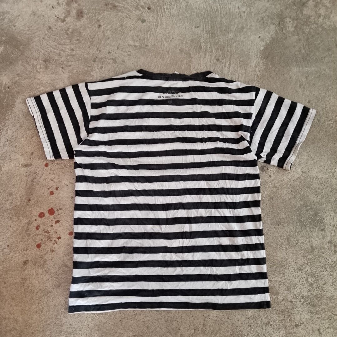Aape shirt (Category: Activewear) located in New Washington. Submitted by kodak_ice (Listing ID 1461387784, Image 2). Description: Dimes: 20x25 Excellent Condi Color rate 10/10 No issue.