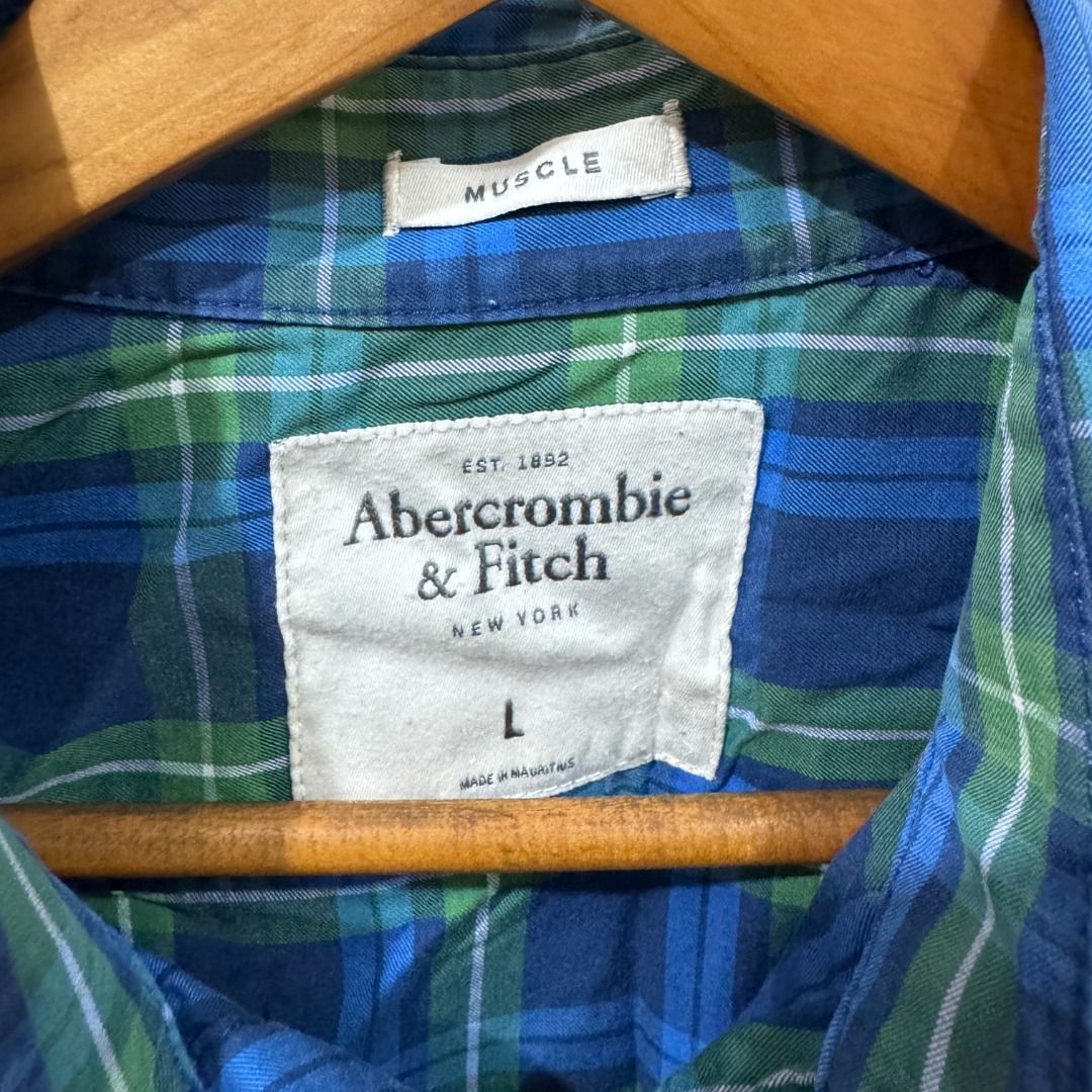 Abercrombie & Fitch Checkered Button Down Polo (Category: Formal Shirts) located in Manila. Submitted by destashedmnl2 (Listing ID 1461408814, Image 3). Description: 💫 FREE SHIPPING WITHIN METRO MANILA 💫 (₱500 & up worth of purchase via J&T) ✨ Size: M-L ✨ Measurement: W- 21.5" L- 28.5" 🩶 Message me for more info/photos. 😊 🩶 MOP: BDO/BPI/GCASH/GOTYME 🩶 MOD: -Lalamove (Same Day Delivery: Metro Manila and nearby provinces) -J&T ; starts at ₱50
