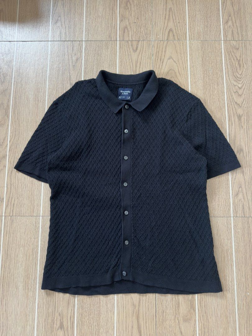 Abercrombie & fitch knitted polo (Category: Tshirts & Polo Shirts ) located in Cavite. Submitted by brick.mnl (Listing ID 1461488884, Image 1). Description: Size M on tag Dimes: 21x27 Excellent condition .