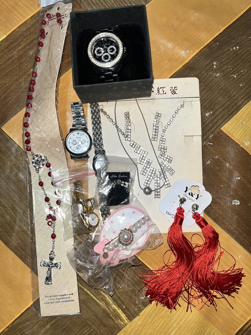 Accessories Set (Category: Other Accessories) located in Magsingal. Submitted by mjviloria (Listing ID 1461432730, Image 1). Description: Rfs decluttering.