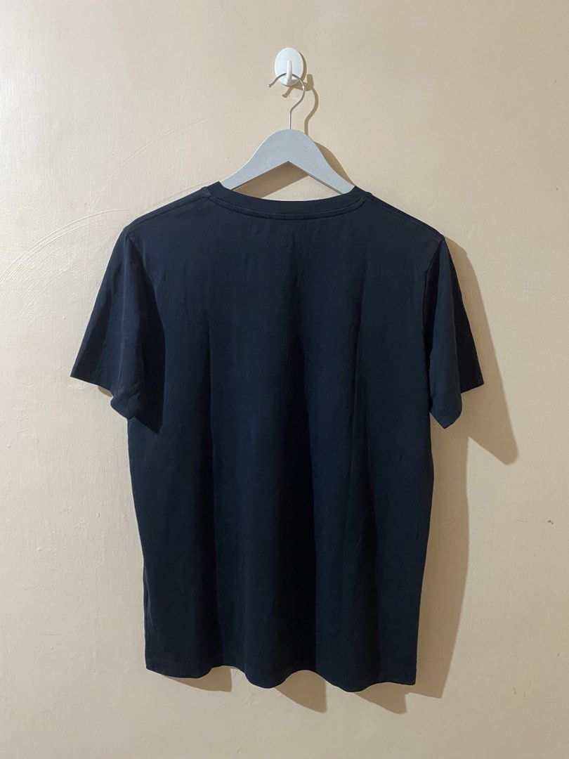 Acne Studios Face Patch T-shirt (Category: Luxury Apparel) located in Naga. Submitted by trashfinds (Listing ID 1461531047, Image 3). Description: Size: M on tag Length: 26” Width: 20.5” Color rate : 9/10 Issue : none Need wash .