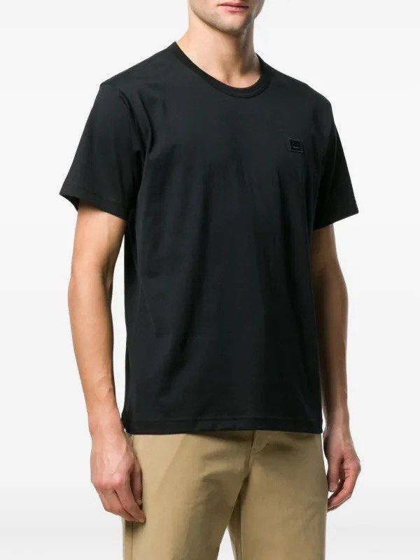 Acne Studios Face Patch T-shirt (Category: Luxury Apparel) located in Naga. Submitted by trashfinds (Listing ID 1461531047, Image 1). Description: Size: M on tag Length: 26” Width: 20.5” Color rate : 9/10 Issue : none Need wash .